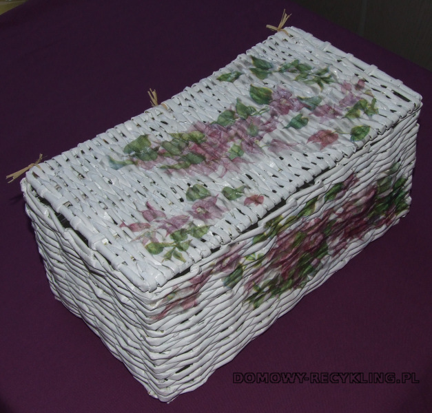 Koszyk z papierowej wikliny